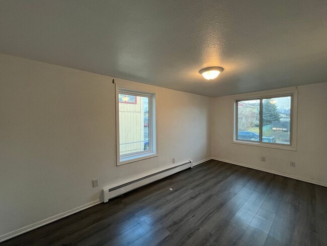 Building Photo - 138 N Klevin St