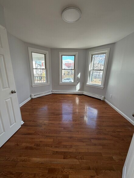 Building Photo - 75 N 15th St