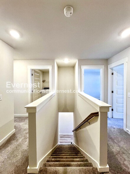 Building Photo - 1624 Manuka Ln