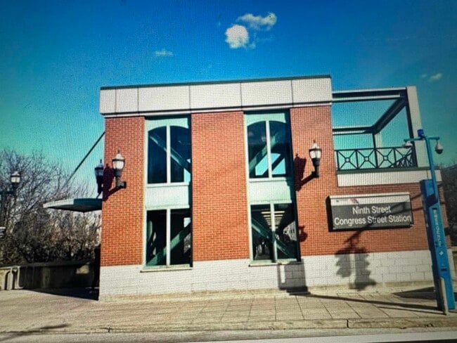 Building Photo - 181 South St