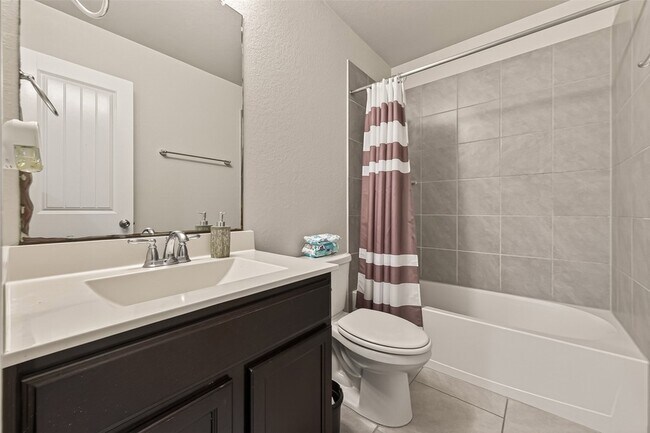 Building Photo - 18306 Pelham Holw Trl