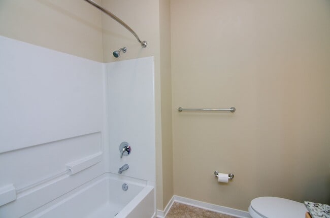 Building Photo - Chic East Nashville Two Bedroom Loft