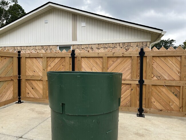 Building Photo - 2515 Kavanaugh Rd