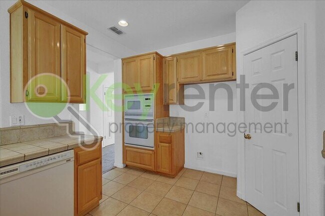 Building Photo - 5338 Brookfield Cir