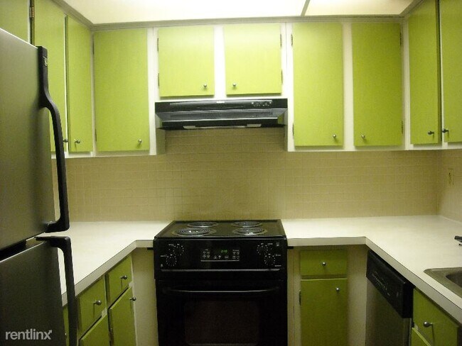 Building Photo - 3600 Reed Rd