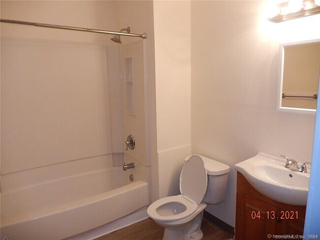 Building Photo - 25 Pratt St