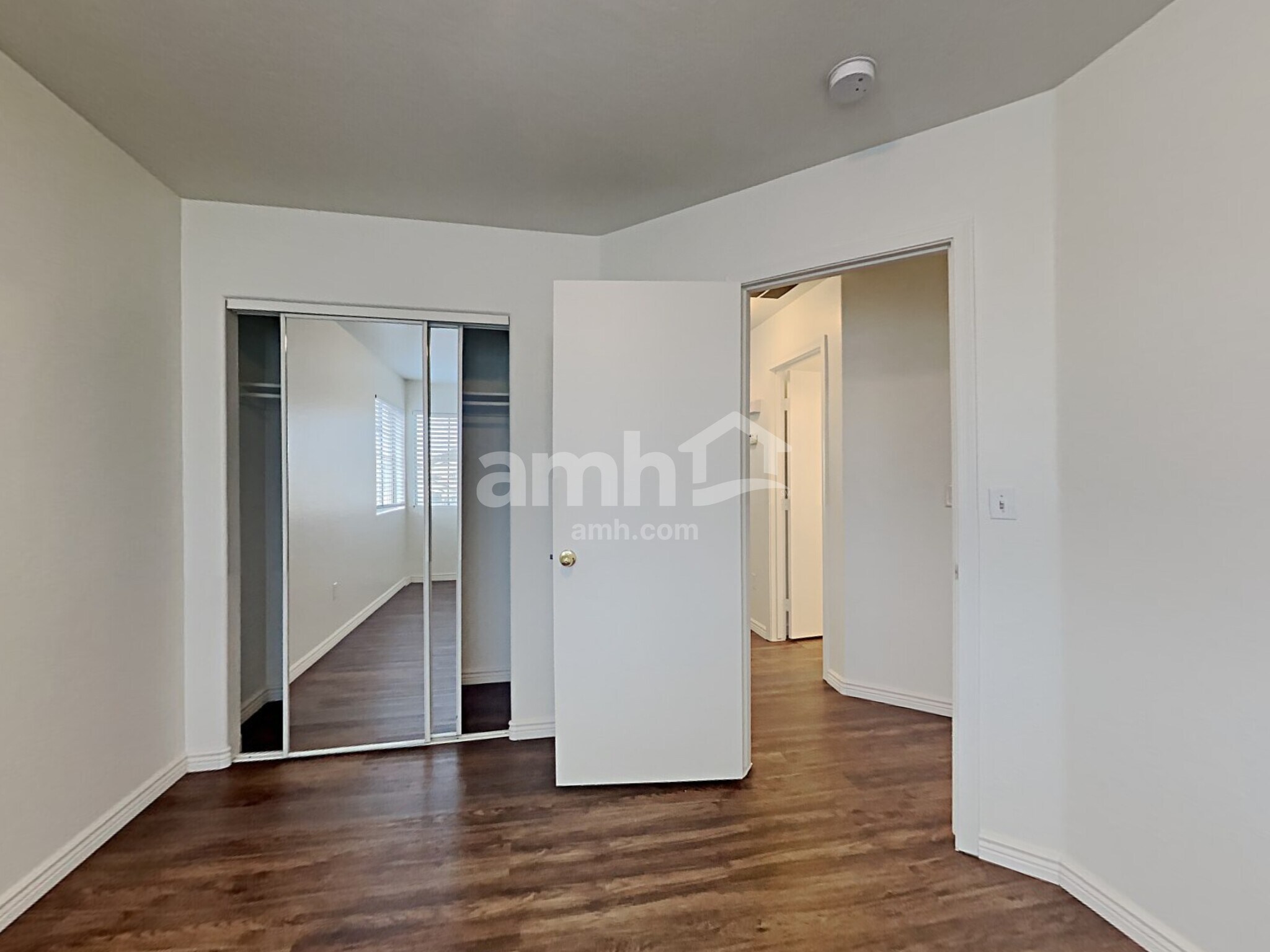 Building Photo - 7519 E Naranja Ave