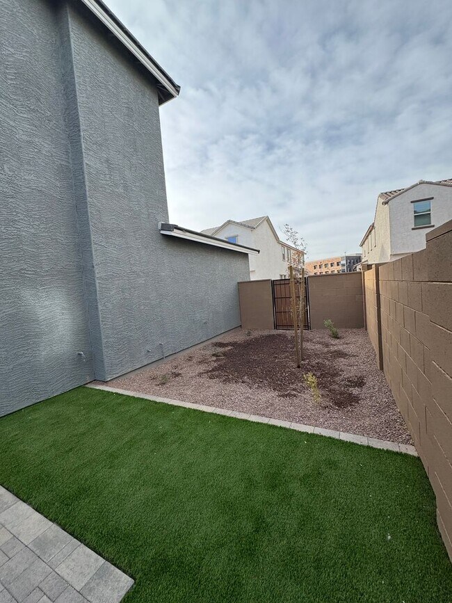 Building Photo - BRAND NEW HOME IN UNION PARK IN PHOENIX