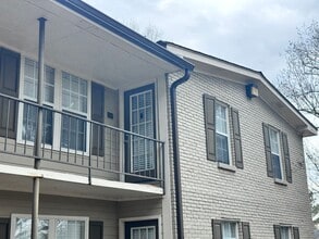 Building Photo - 2BR/1BA For Rent