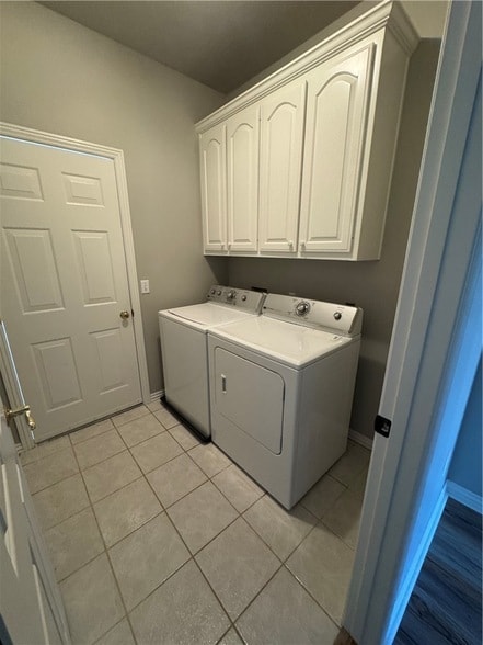 Building Photo - 314 Center Dr