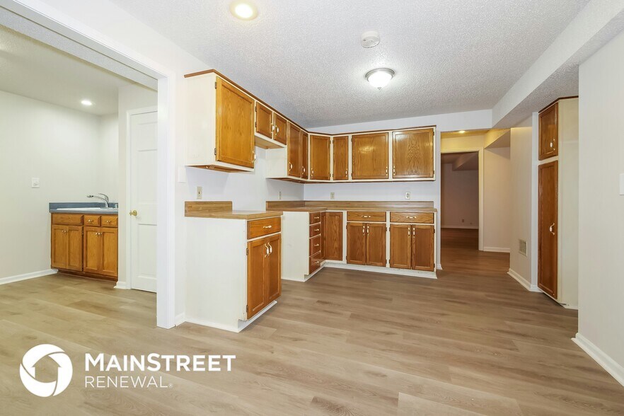 Building Photo - 8123 Lichtenauer Dr