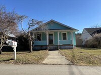 Building Photo - 17 Killian Rd