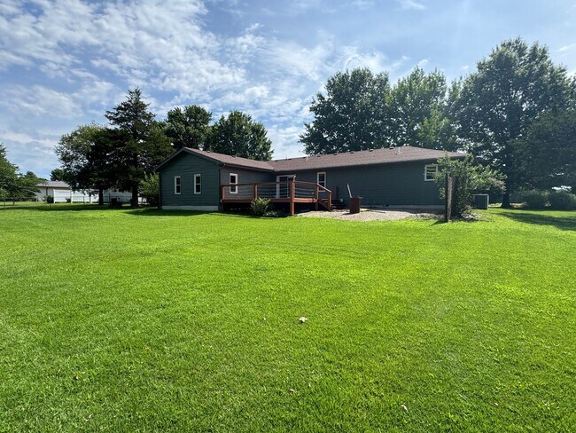 Building Photo - 1701 S Tower Rd