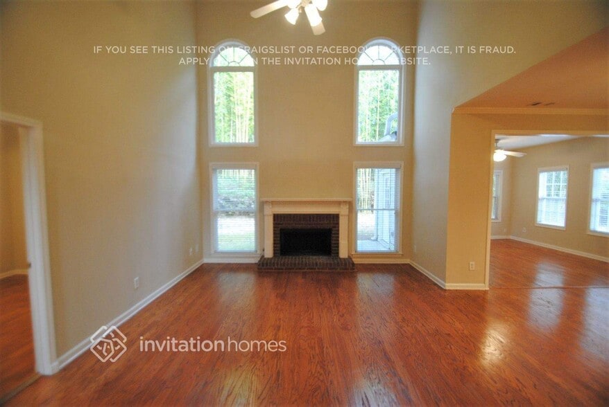 Building Photo - 417 Breezewood Ct