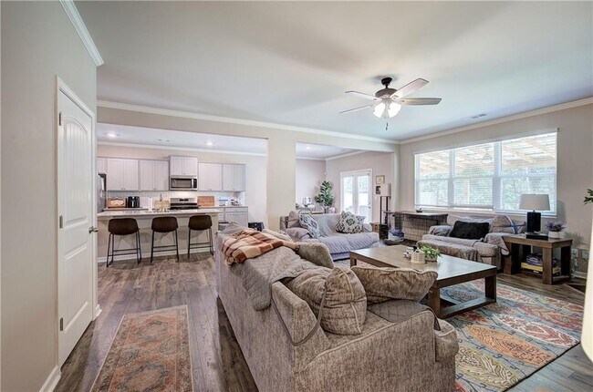 Building Photo - 286 Belmont Dr