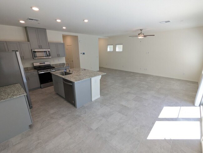Building Photo - 10947 Cheshire Wds Ave