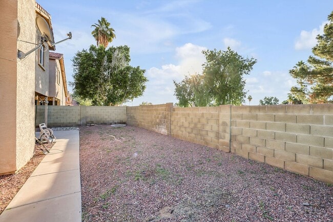 Building Photo - Beautiful Ahwatukee Home!