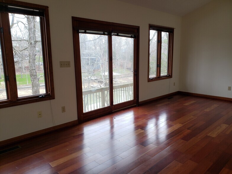 Primary Bedroom - 7415 Savannah Dr