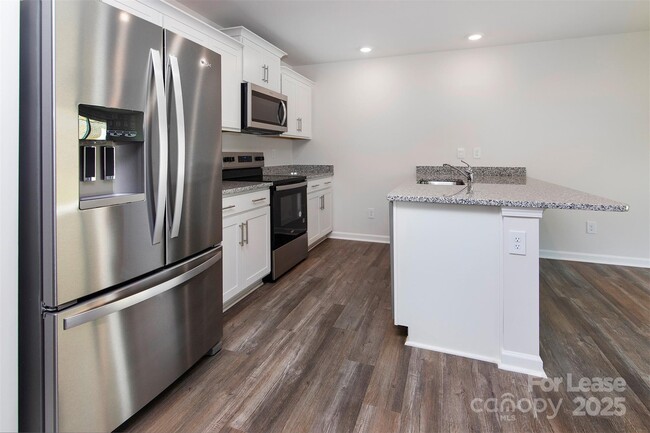 Building Photo - 5159 Hyrule Dr