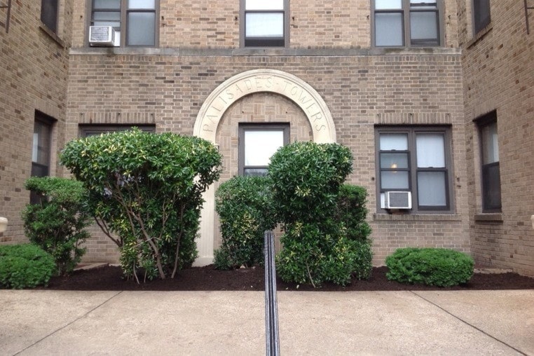 Palisades Towers 1 W Palisades Blvd Palisades Park NJ 07650