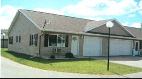 Primary Photo - 234-254 Century Dr
