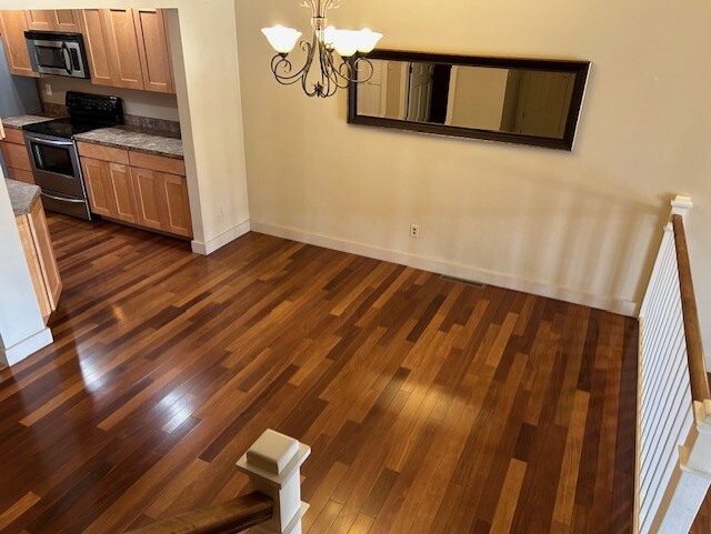 Building Photo - 1008 Poly Dr