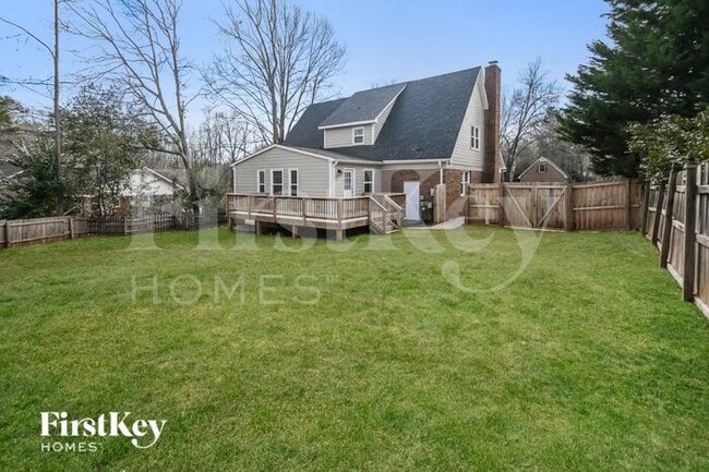 Building Photo - 6831 Van De Rohe Dr