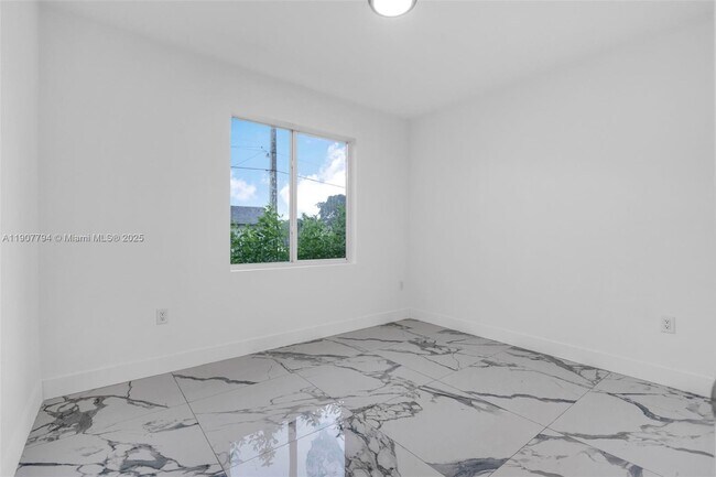 Building Photo - 11870 SW 220th St