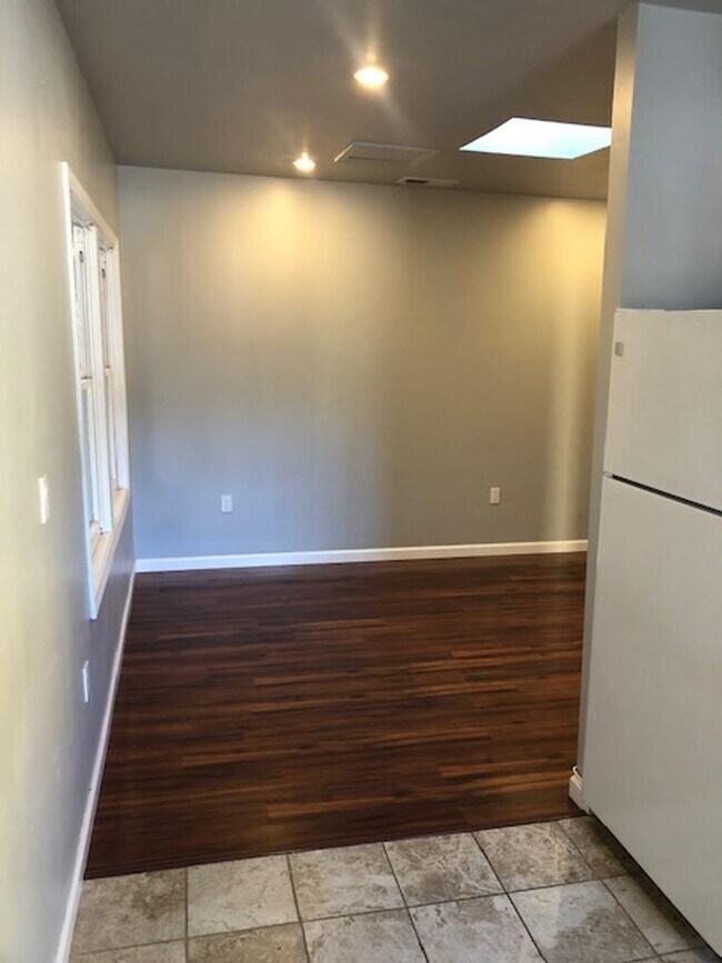 Building Photo - Beautiful 1 BD, 1 BA in the Heart of Hillcrest!