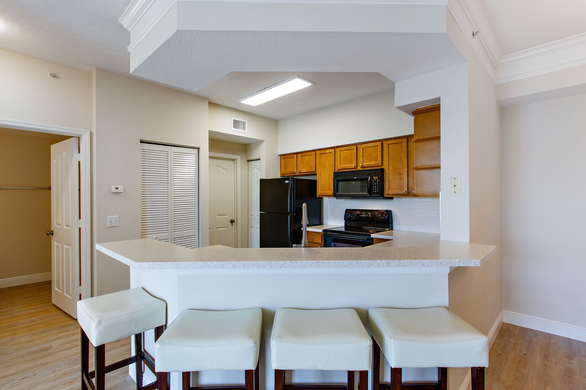 Building Photo - 9210 Myrtlewood Cir W