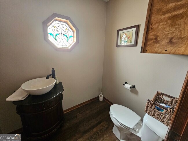 Building Photo - 6090 Strickland Town Rd