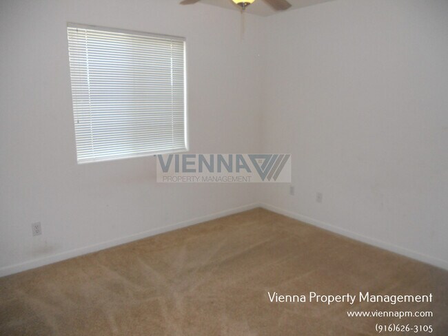 Building Photo - Cute Home for Rent in Roseville!