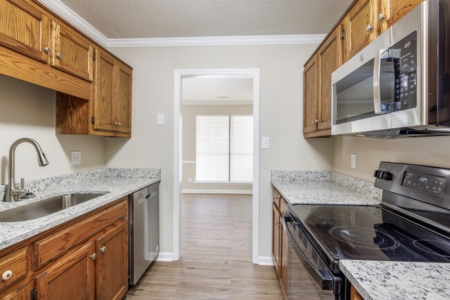 Building Photo - 2808 McDonald Ct SW