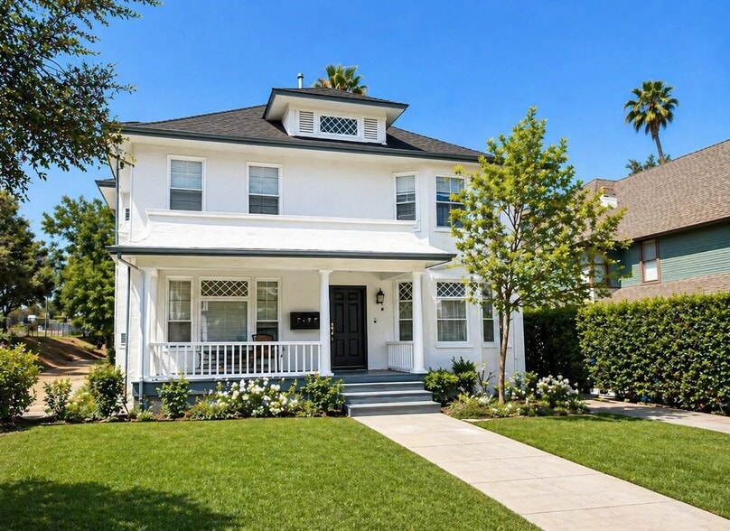 Building Photo - 869 Lincoln Ave