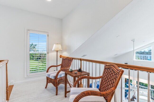 Building Photo - 701 S Harbor Dr