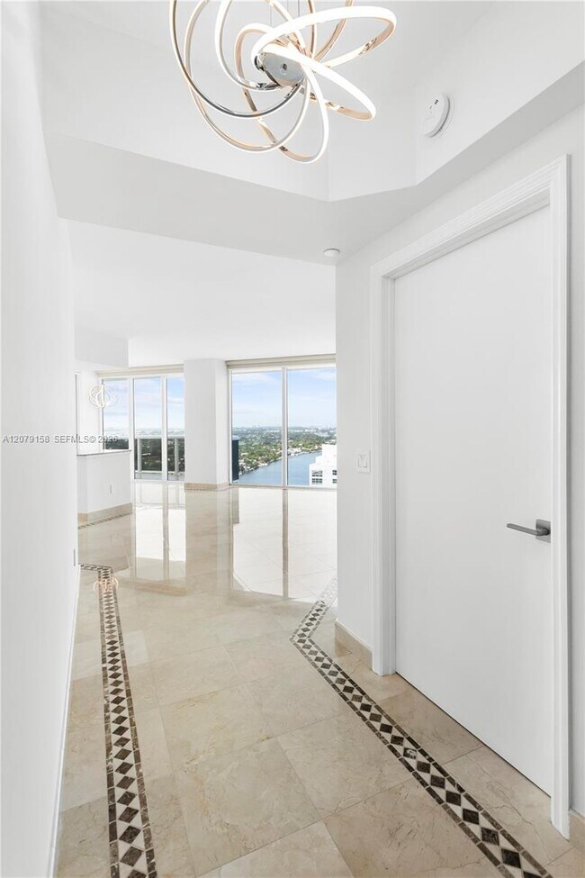 Building Photo - 4779 Collins Ave