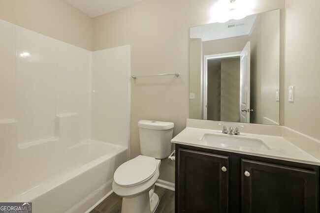 Building Photo - 6109 Oakley Rd