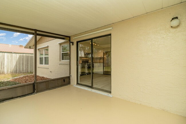 Building Photo - 446 Timberlake Dr