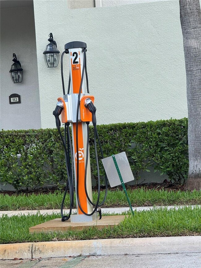 Building Photo - 10600 NW 88th St