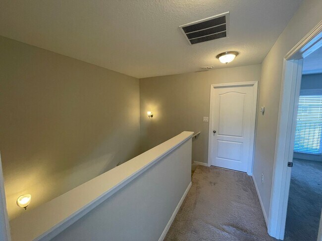 Building Photo - 2 Bedroom, 2.5 Bathroom Townhome in Grande Champions