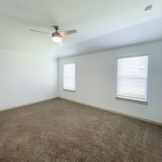 Building Photo - 6826 Halifax Harvest Ln