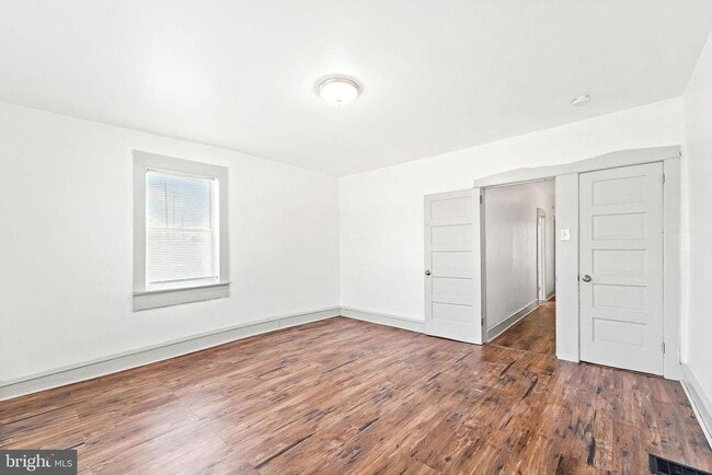 Building Photo - 1945 Cooper St