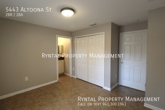 Building Photo - 5443 Altoona St