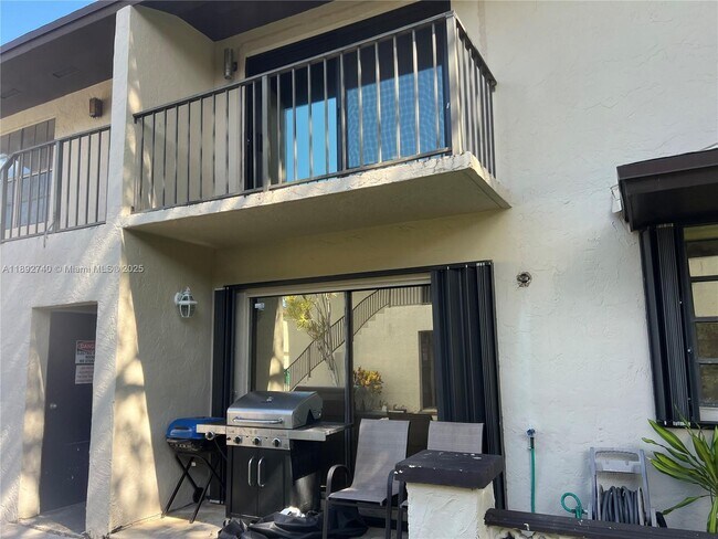 Building Photo - 13924 SW 46th Terrace