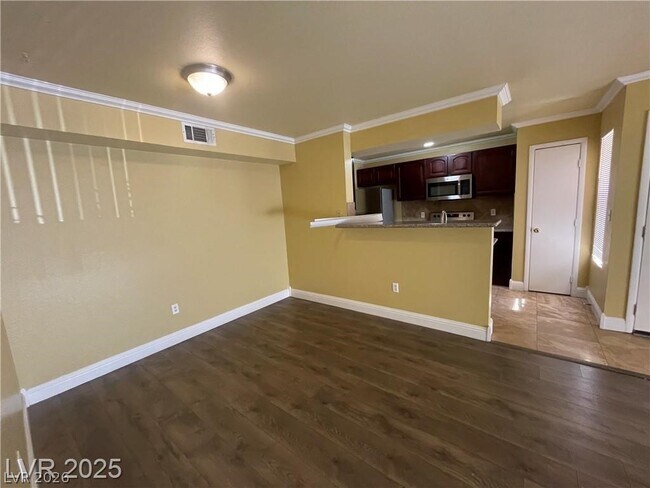 Building Photo - 1150 N Buffalo Dr