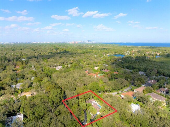 Building Photo - 11655 Old Cutler Rd