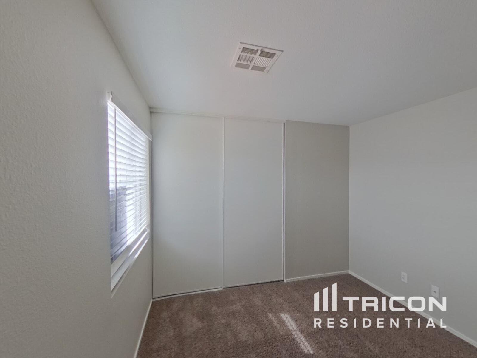 Building Photo - 696 Moonlight Mesa Dr