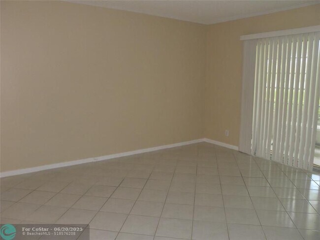 Building Photo - 1605 Abaco Dr