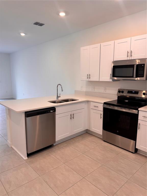 Building Photo - 3132 Skyline Lp