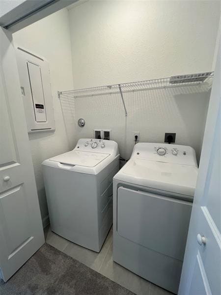 Building Photo - 655 SE Lk Fls St